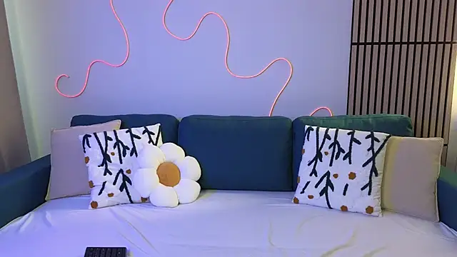 Snapshot of Mel_Nelson chatting on March 2025 04:40:02 AM Mel Nelson online show from March 2025 04:40:02 AM