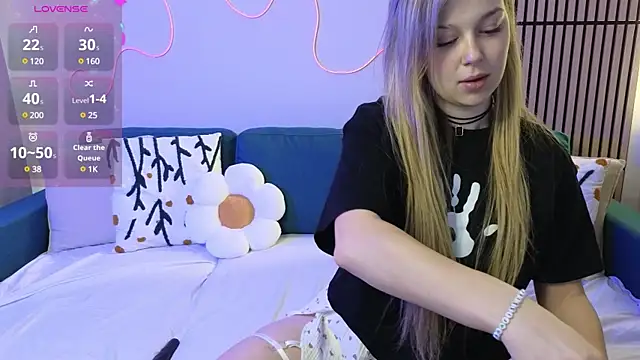 Snapshot of Mel_Nelson chatting on March 2025 04:24:02 AM Mel Nelson online show from March 2025 04:24:02 AM