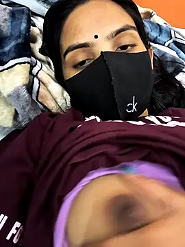 cute simmy0 online show from April 2026 02:43:01 PM