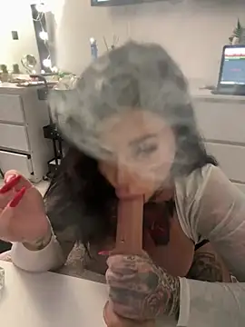 Snapshot of krysstal003 chatting on December 2024 09:22:02 PM krysstal003 online show from December 2024 09:22:02 PM