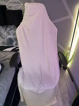 Snapshot of krysstal003 chatting on January 2025 07:09:02 PM krysstal003 online show from January 2025 07:09:02 PM