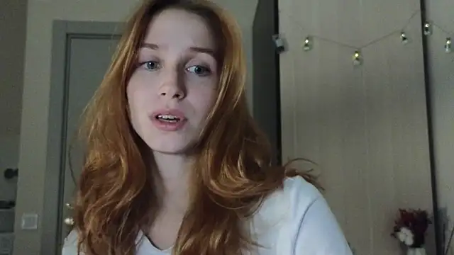 Snapshot of Mary_Av chatting on September 2025 07:50:02 PM Mary Av online show from September 2025 07:50:02 PM