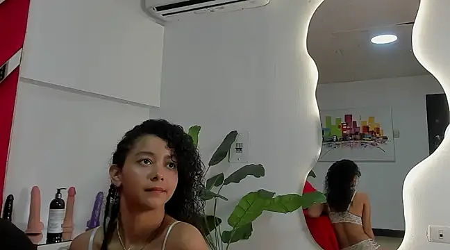 Milanxht online show from March 2025 08:43:02 PM