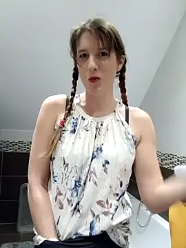 Hexe12346 online show from February 2025 06:02:02 PM