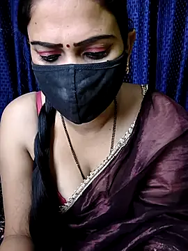 kaveerpooja947 online show from November 2025 05:12:01 PM