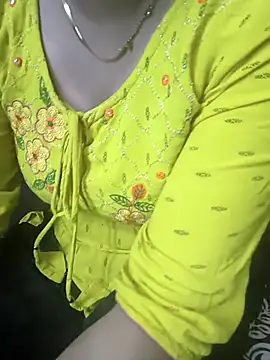 Snapshot of kaveerpooja947 chatting on February 2026 04:22:01 PM kaveerpooja947 online show from February 2026 04:22:01 PM