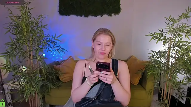 Colleen Blake online show from June 2026 05:24:02 PM