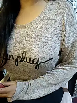 kindar-joy online show from December 2024 10:21:02 PM