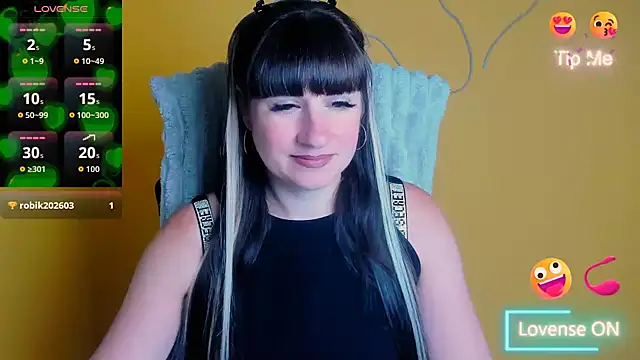Snapshot of Violla_My chatting on June 2026 05:21:01 AM Violla My online show from June 2026 05:21:01 AM