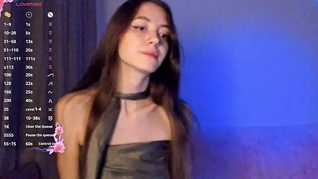 EvaBradley online show from September 2025 06:08:01 PM