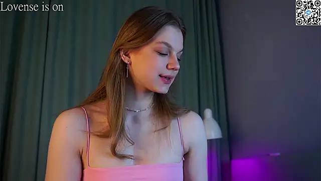 Snapshot of EdlinAlliston chatting on March 2025 05:04:01 PM EdlinAlliston online show from March 2025 05:04:01 PM