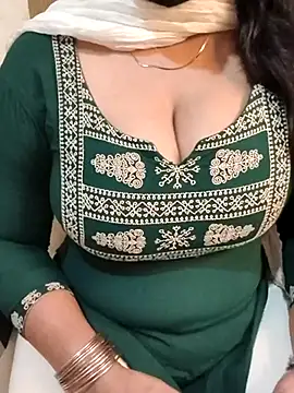 Snapshot of Anamika_Kapoor chatting on September 2025 01:39:02 AM Anamika Kapoor online show from September 2025 01:39:02 AM