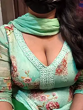 Snapshot of Anamika_Kapoor chatting on October 2025 09:34:01 PM Anamika Kapoor online show from October 2025 09:34:01 PM