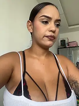 Sara-77 online show from May 2026 05:31:02 PM