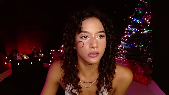 Snapshot of Chelsea__2 chatting on December 2025 03:40:02 PM Chelsea 2 online show from December 2025 03:40:02 PM