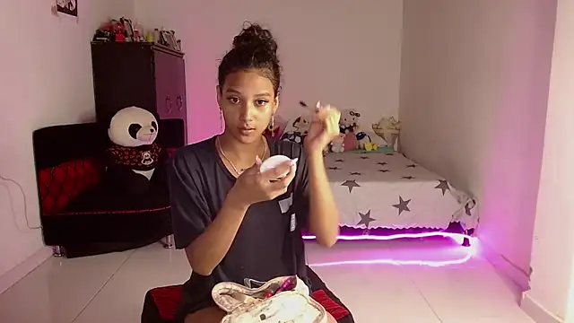 Snapshot of Chelsea__2 chatting on February 2026 01:28:01 PM Chelsea 2 online show from February 2026 01:28:01 PM