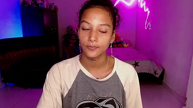 Snapshot of Chelsea__2 chatting on February 2026 01:45:02 PM Chelsea 2 online show from February 2026 01:45:02 PM