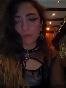 Lila Desiree online show from January 2025 04:00:01 AM