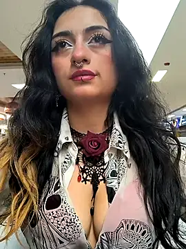 Lila Desiree online show from February 2025 05:31:01 PM