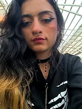 Lila Desiree online show from March 2025 10:31:02 PM