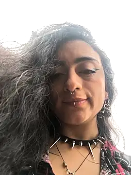 Lila Desiree online show from April 2026 08:31:01 PM