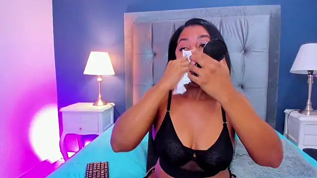 Kamila-Kane online show from March 2025 02:01:02 AM