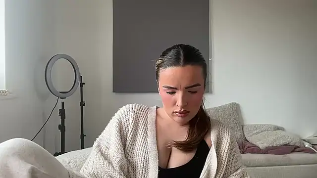 maisiesmithx online show from March 2026 02:45:03 PM