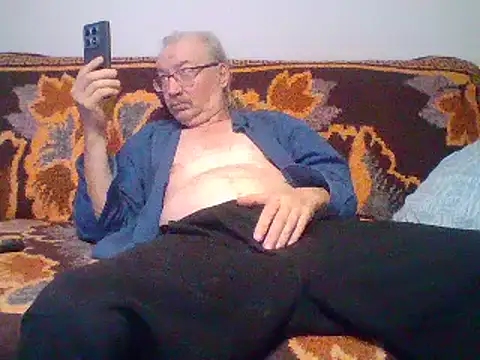 Snapshot of loverboyxxx69 chatting on January 2025 02:30:01 AM loverboyxxx69 online show from January 2025 02:30:01 AM