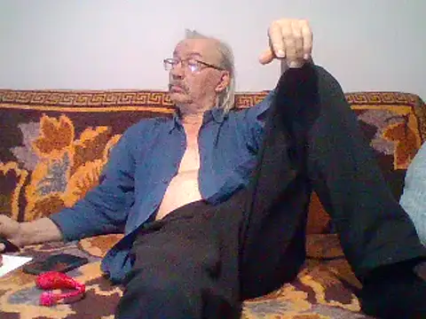 Snapshot of loverboyxxx69 chatting on February 2025 12:14:01 AM loverboyxxx69 online show from February 2025 12:14:01 AM