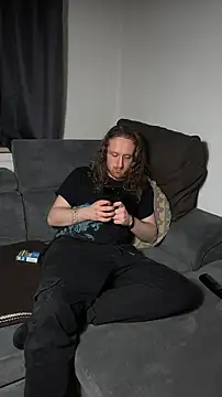 DrownMentallyyy online show from April 2026 07:55:01 PM