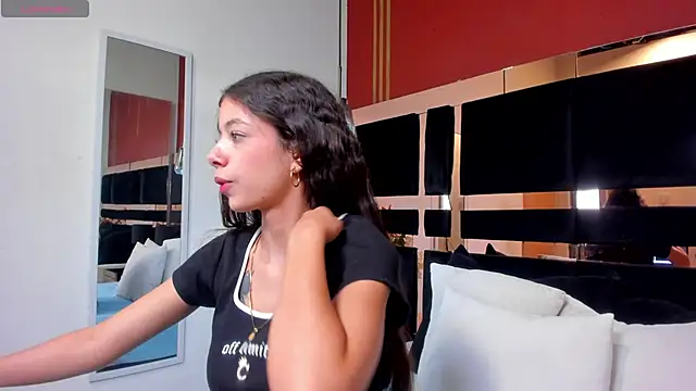 coraltaylor online show from February 2025 05:04:01 PM