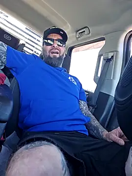 Beardedtattood online show from October 2025 03:54:01 PM