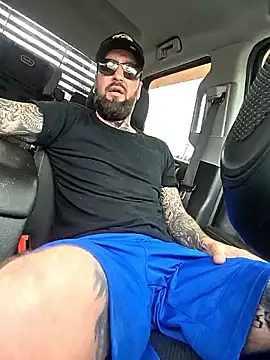 Beardedtattood online show from November 2025 02:39:02 PM