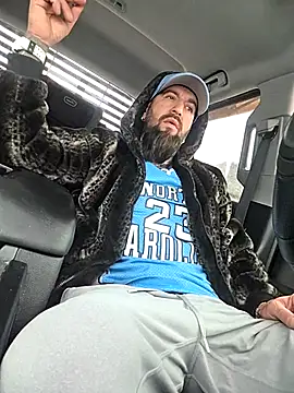 Beardedtattood online show from January 2026 02:44:01 PM