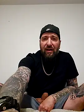 Beardedtattood online show from March 2026 04:45:02 AM