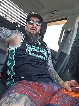 Snapshot of Beardedtattood chatting on June 2026 02:29:01 PM Beardedtattood online show from June 2026 02:29:01 PM