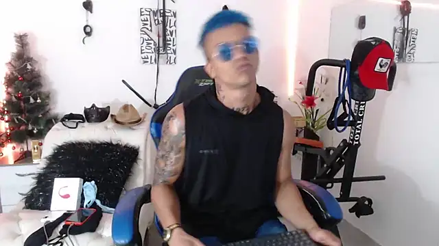 Leonard Price online show from February 2025 02:45:01 PM