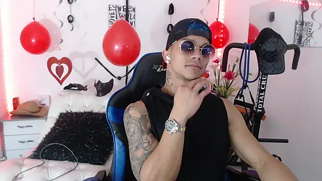 Leonard Price online show from February 2025 05:41:01 AM