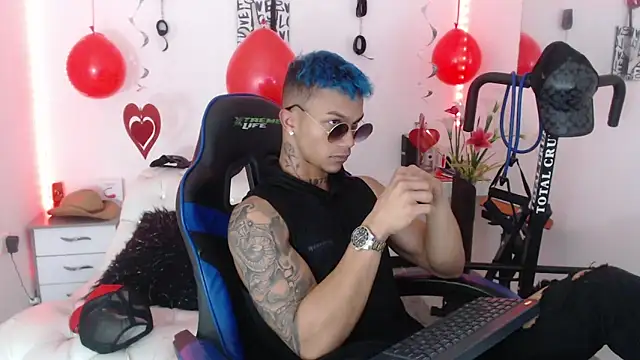 Leonard Price online show from February 2025 03:04:02 AM