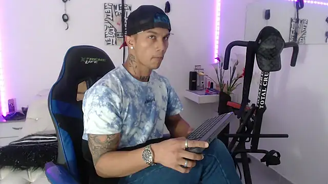 Leonard Price online show from February 2025 01:52:02 AM