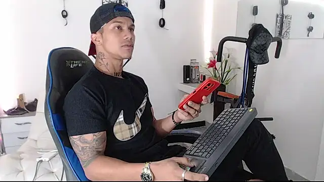 Leonard Price online show from March 2025 08:54:02 AM