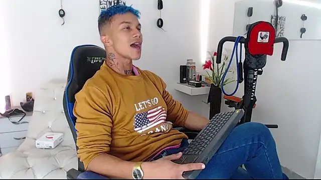 Leonard Price online show from March 2025 01:14:02 AM