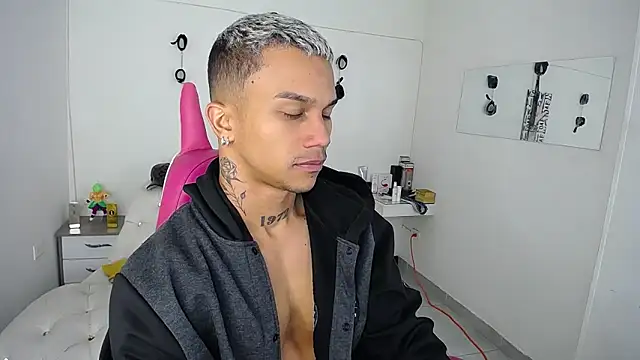 Leonard Price online show from September 2025 02:34:01 AM