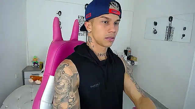 Leonard Price online show from September 2025 12:34:01 AM