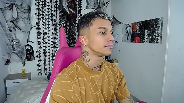 Leonard Price online show from November 2025 03:38:02 AM