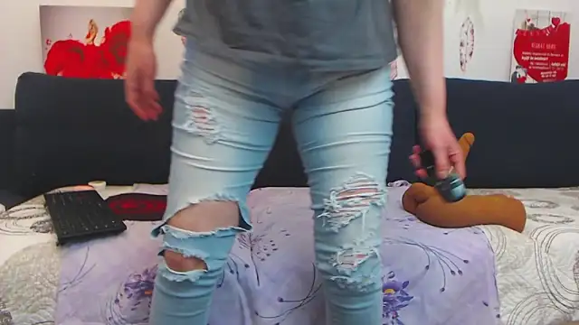 Snapshot of ForeverBarbie_ chatting on March 2026 07:15:01 AM ForeverBarbie online show from March 2026 07:15:01 AM