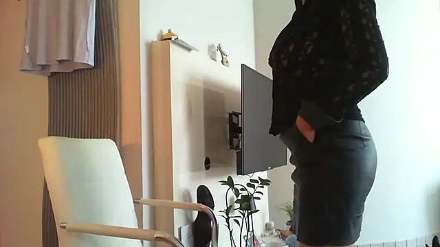   Angel78   online show from October 2025 06:31:01 AM