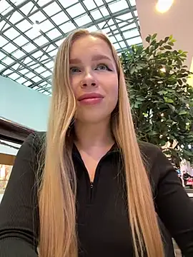 Snapshot of mur_girl chatting on December 2024 10:50:02 AM mur girl online show from December 2024 10:50:02 AM