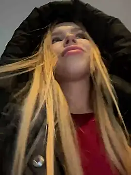 Snapshot of mur_girl chatting on December 2024 02:27:01 PM mur girl online show from December 2024 02:27:01 PM