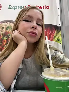 Snapshot of mur_girl chatting on January 2025 11:15:01 AM mur girl online show from January 2025 11:15:01 AM